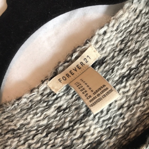 Forever 21 Knit sweater - Picture 3 of 3
